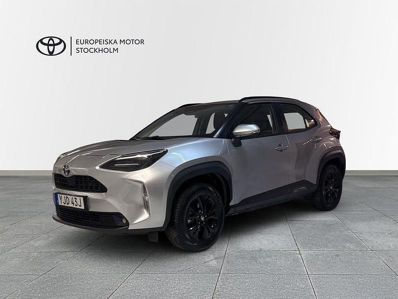 Silver Begagnad 2024 Toyota Yaris Hybrid Active | 258 900 kr (Marknadspris) - Bild 1/4