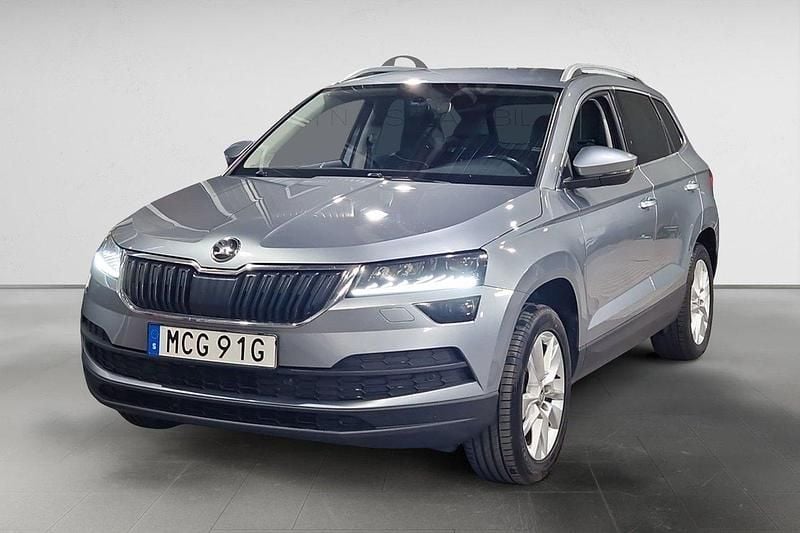 Grå Begagnad 2019 Skoda Karoq SUV | 159 900 kr (Bra pris) - Bild 1/3
