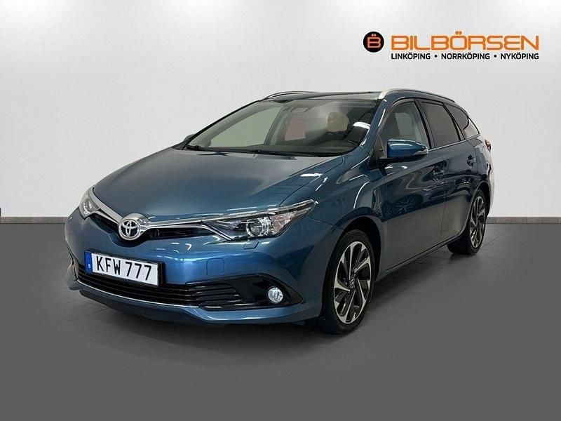 Blå Begagnad 2015 Toyota Auris Touring Sports Active Kombi | 129 900 kr (Marknadspris) - Bild 1/4