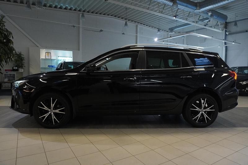 Begagnad MG MG5 EV Comfort 130 kW (177 HK) 2022 Svart Kombi