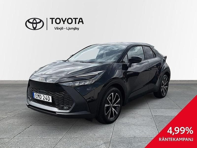 Röd Begagnad 2023 Toyota C-HR Style SUV | 399 000 kr (Marknadspris) - Bild 1/4