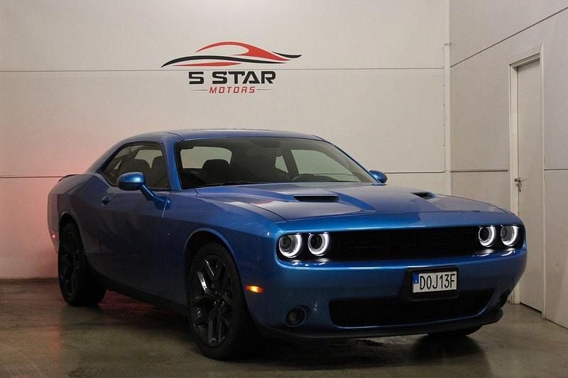 Blå Begagnad 2019 Dodge Challenger Sportkupé | 279 900 kr - Bild 1/4