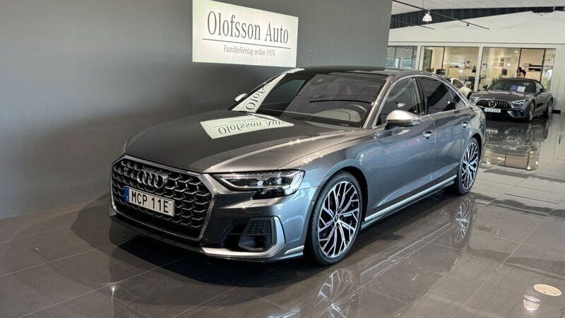 Grå Begagnad 2022 Audi S8 Premium Sedan | 1 095 000 kr - Bild 1/4