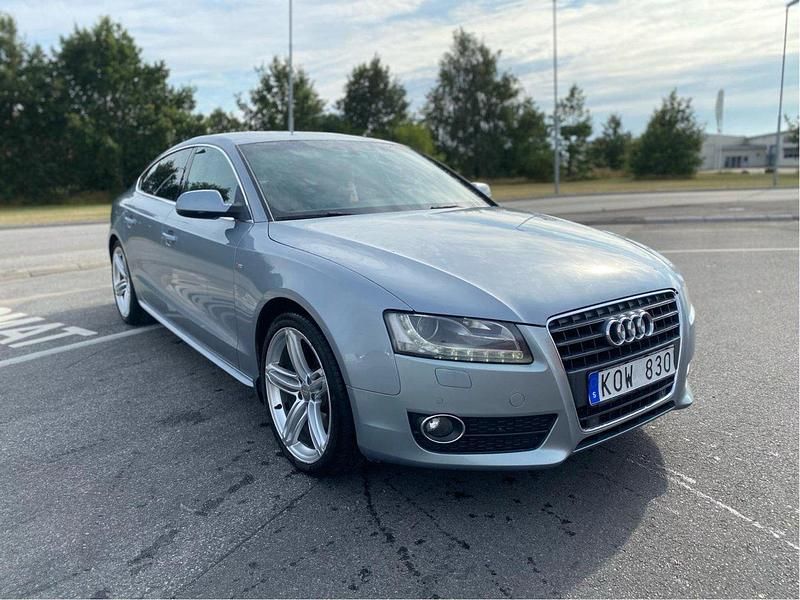 Silver Begagnad 2010 Audi A5 Sportback Comfort Halvkombi | 84 900 kr - Bild 1/4