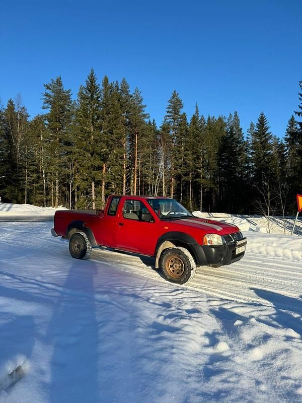 Begagnad Nissan Navara 133 HK (97 kW) 2004 Pickup