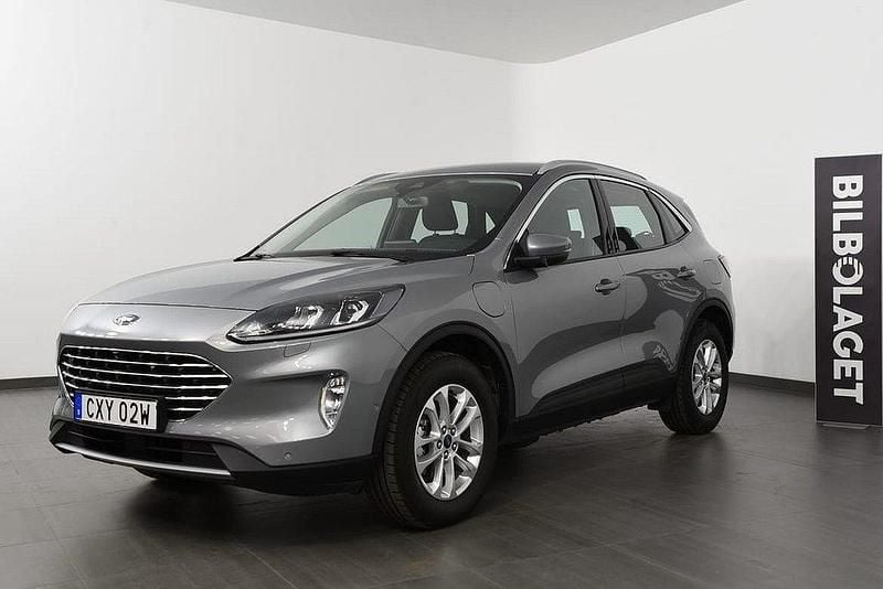 Grå Begagnad 2022 Ford Kuga Business Edition SUV | 294 800 kr (Marknadspris) - Bild 1/4