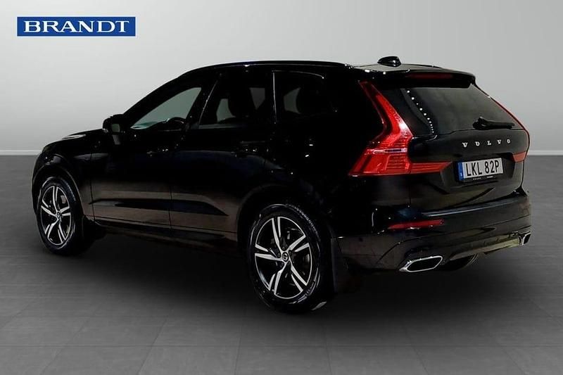 Begagnad Volvo XC60 R-Design 200 HK (147 kW) 2021 Svart SUV