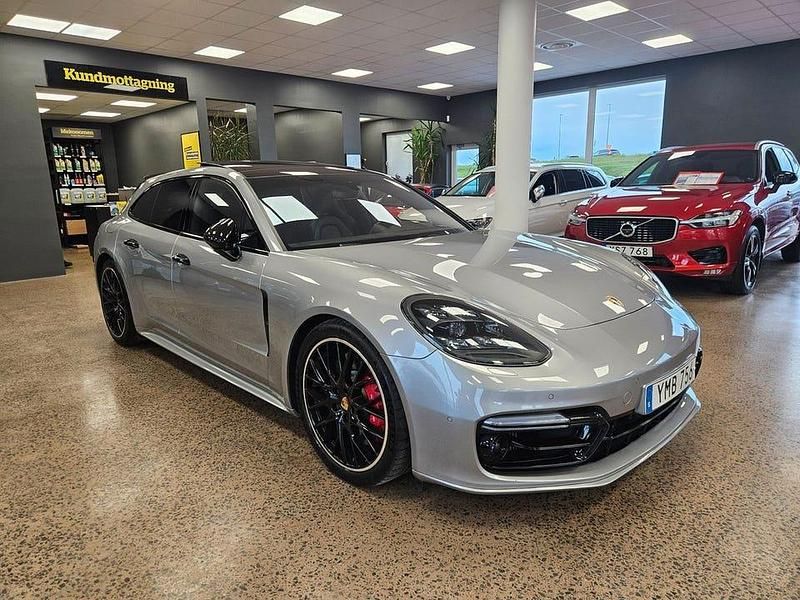 Silver Begagnad 2018 Porsche Panamera Turbo Sport Turismo Sedan | 829 900 kr - Bild 1/4