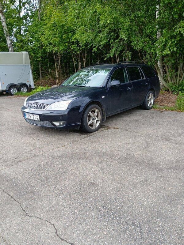 Blå Begagnad 2006 Ford Mondeo Kombi | 14 500 kr (Bra pris) - Bild 1/4