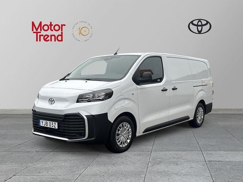 Vit Ny 2024 Toyota Proace Comfort Van | 589 900 kr - Bild 1/4