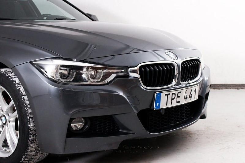 Begagnad BMW 320 M Sport 190 HK (139 kW) 2018 Grå Kombi