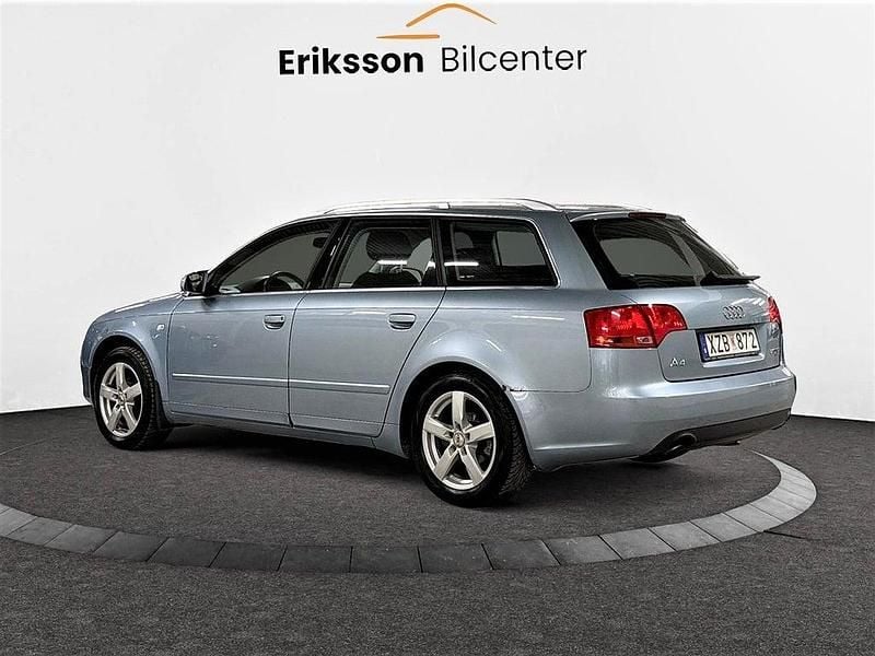 Begagnad Audi A4 Comfort 140 HK (102 kW) 2006 Blå Kombi