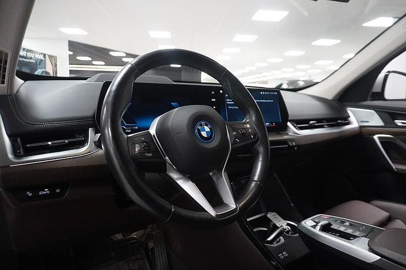 Begagnad BMW iX1 xLine 230 kW (313 HK) 2023 Grön SUV