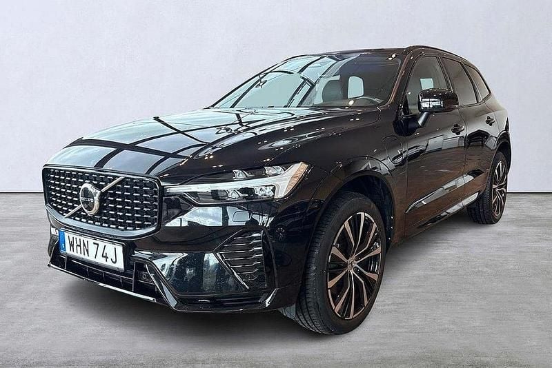 Svart Begagnad 2022 Volvo XC60 Plus SUV | 529 900 kr (Dyr) - Bild 1/4