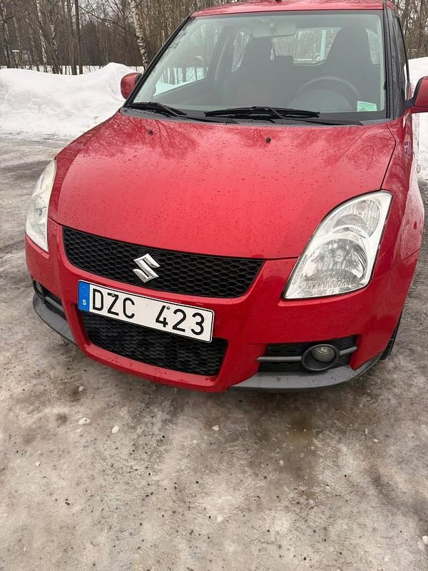 Begagnad Suzuki Swift 125 HK (91 kW) 2009 Röd Halvkombi