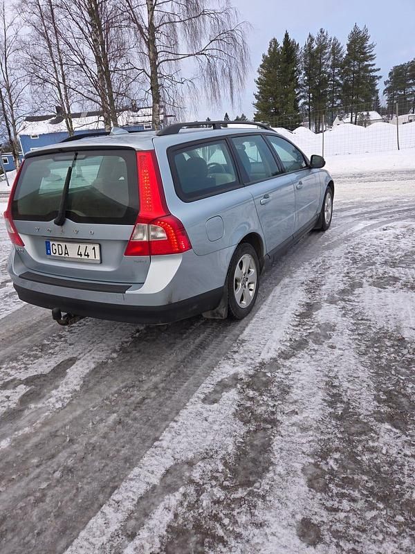 Begagnad 2008 Volvo V70 Kombi | 45 000 kr - Bild 1/3