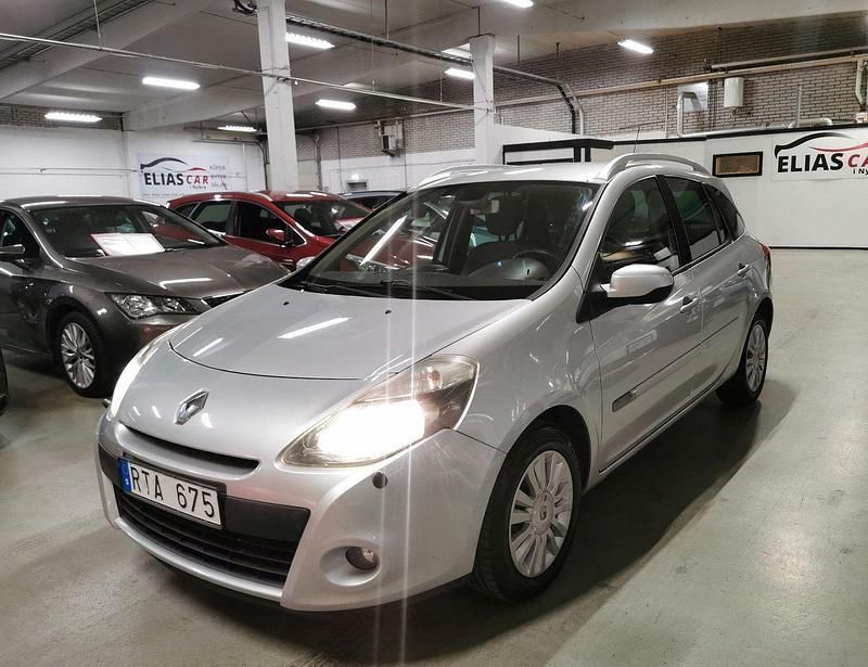 Silver Begagnad 2010 Renault Clio GrandTour Kombi | 29 900 kr (Marknadspris) - Bild 1/4