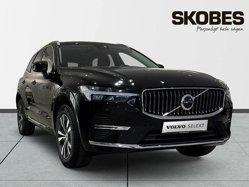 Begagnad Volvo XC60 Core 355 HK (261 kW) 2023 Svart SUV