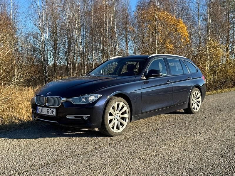 Blå Begagnad 2014 BMW 318 Kombi | 119 000 kr (Marknadspris) - Bild 1/4