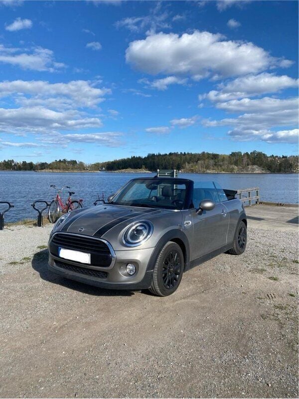 Grå Begagnad 2019 Mini Cooper Cabriolet Pepper Cab | 225 000 kr (Marknadspris) - Bild 1/4