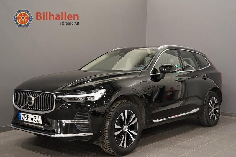 Svart Begagnad 2023 Volvo XC60 Core SUV | 389 000 kr - Bild 1/4