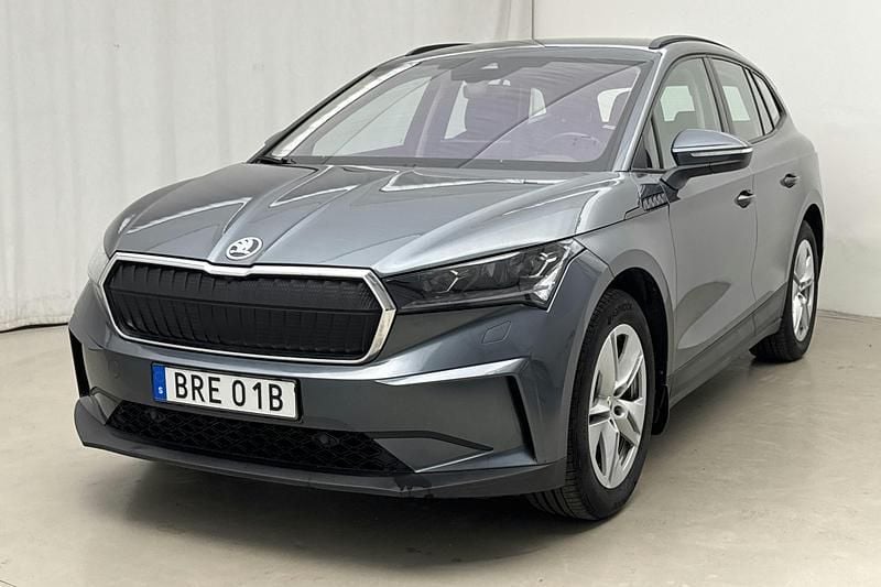 Grå Begagnad 2022 Skoda Enyaq iV SUV | 270 000 kr (Superpris) - Bild 1/4