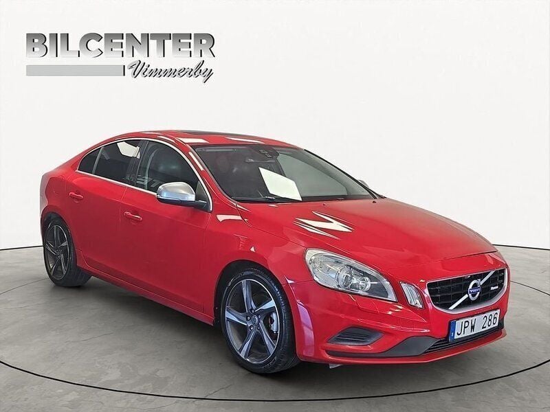 Röd Begagnad 2012 Volvo S60 R-Design Momentum Sedan | 87 500 kr (Marknadspris) - Bild 1/4