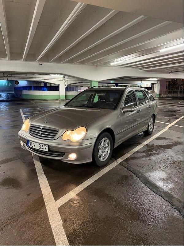 Begagnad 2005 Mercedes C180 Kombi | 25 000 kr (Bra pris) - Bild 1/4