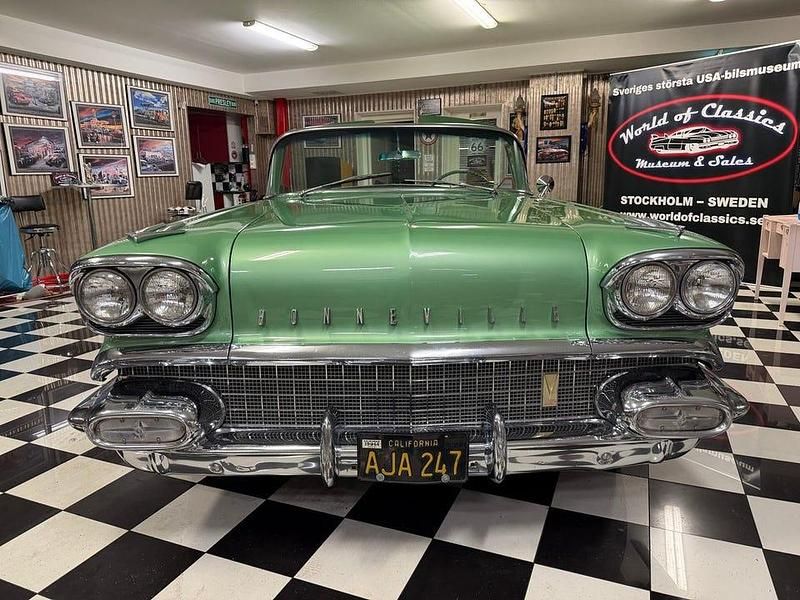 Begagnad Pontiac Bonneville 239 HK (175 kW) 1958 Grönmetallic Sedan