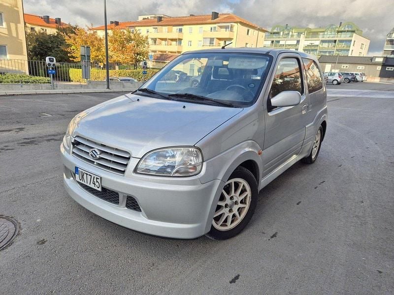 Silver Begagnad 2003 Suzuki Ignis Sport Halvkombi | 47 000 kr - Bild 1/4