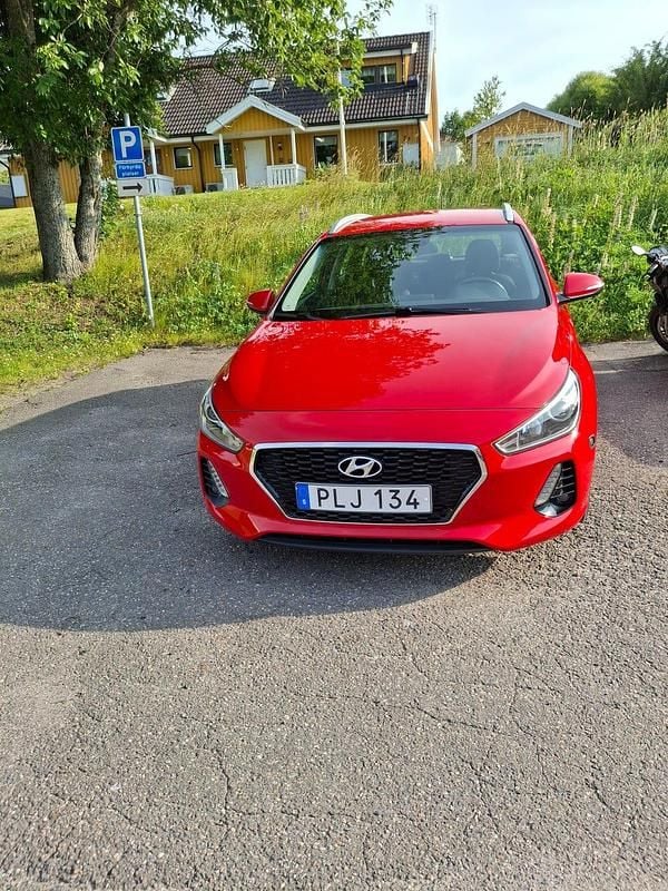 Begagnad 2018 Hyundai i30 Kombi | 149 000 kr (Marknadspris) - Bild 1/4