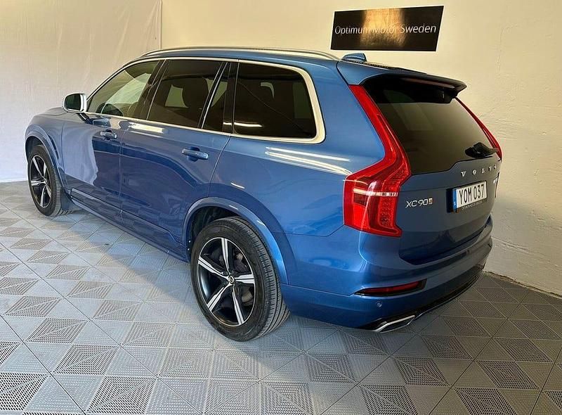 Begagnad Volvo XC90 R-Design 241 HK (177 kW) 2018 Blå SUV
