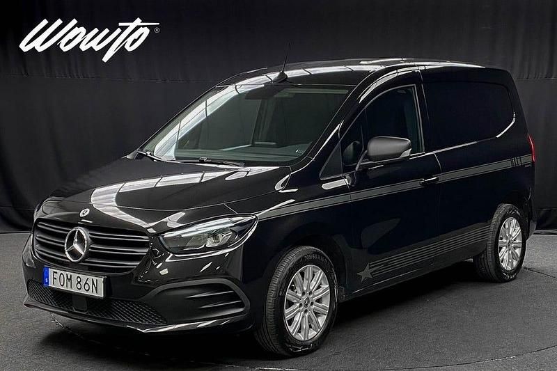 Svart Begagnad 2022 Mercedes Citan 112 Style Van | 209 800 kr (Superpris) - Bild 1/3