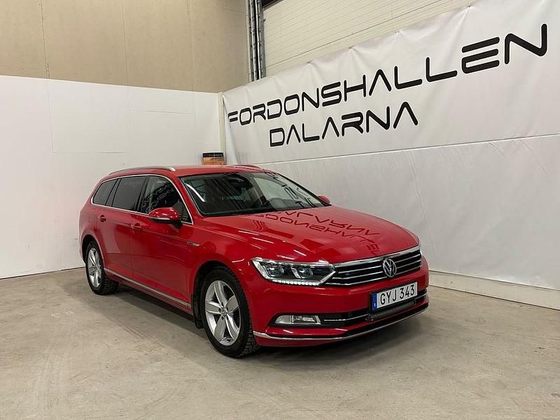 Röd Begagnad 2018 VW Passat GT Kombi | 189 900 kr (Marknadspris) - Bild 1/4