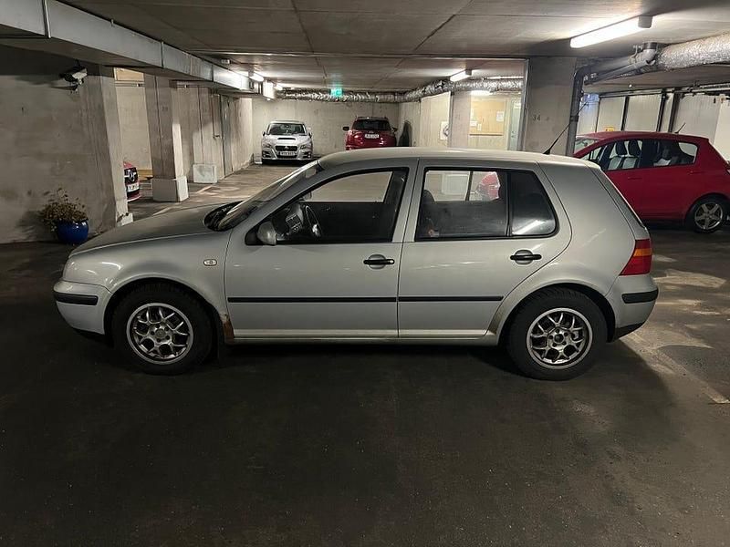 Begagnad VW Golf IV 101 HK (74 kW) 2000