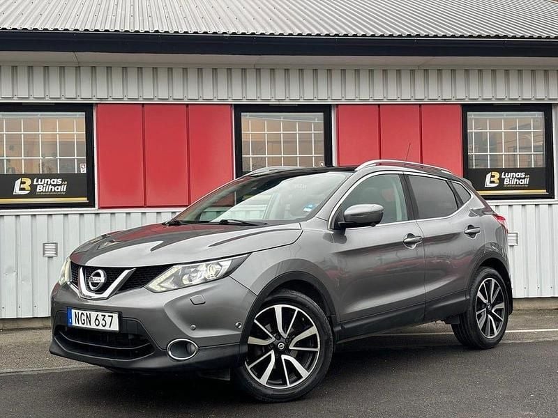 Grå Begagnad 2016 Nissan Qashqai 360º SUV | 109 900 kr (Marknadspris) - Bild 1/4