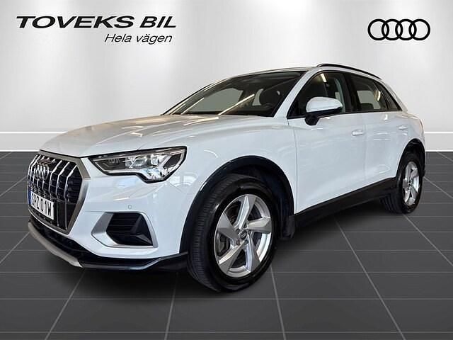 Glaciärvit metallic Begagnad 2020 Audi Q3 Advanced Plus SUV | 299 900 kr (Marknadspris) - Bild 1/3
