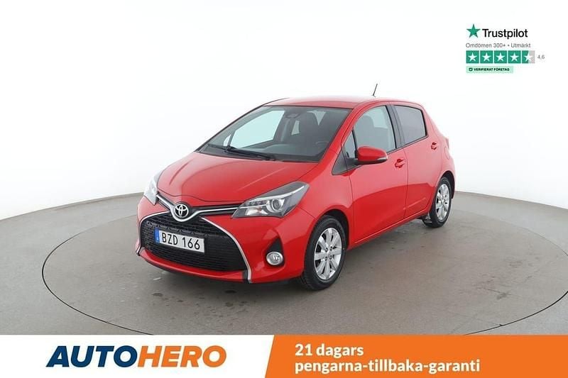 Röd Begagnad 2016 Toyota Yaris Active Halvkombi | 116 000 kr (Marknadspris) - Bild 1/4