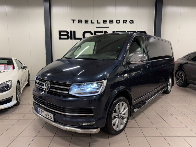 Blå Begagnad 2016 VW Multivan Minibuss | 349 900 kr (Lite dyr) - Bild 1/4