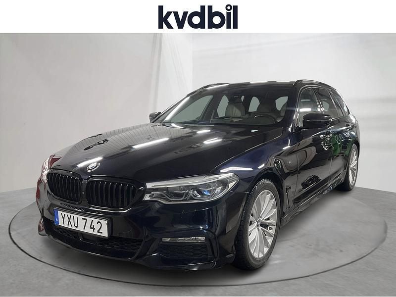 Svart Begagnad 2018 BMW 540 M Sport Kombi | 338 800 kr (Marknadspris) - Bild 1/3