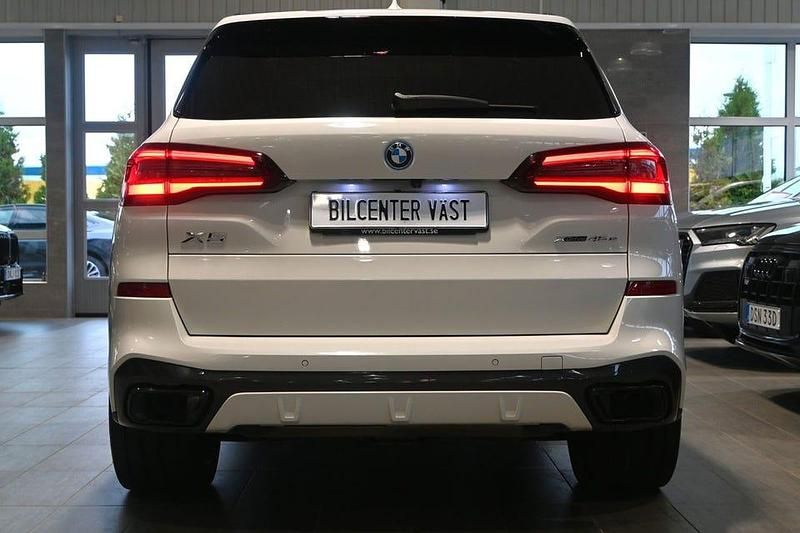 Begagnad BMW X5 M Sport 394 HK (289 kW) 2022 Alpinvit SUV