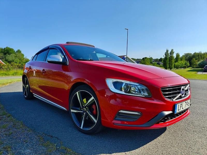 Begagnad Volvo S60 R-Design 185 HK (136 kW) 2015 Sedan