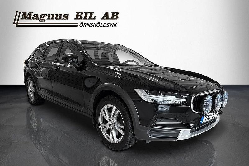Begagnad Volvo V90 CC 190 HK (139 kW) 2018 Svart Kombi