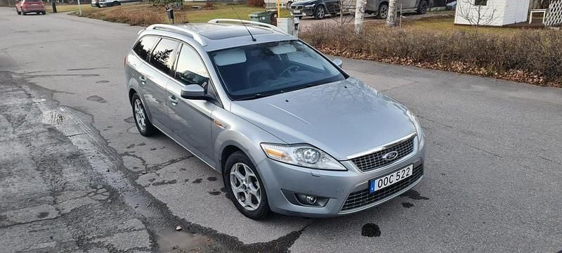 Grå Begagnad 2010 Ford Mondeo Titanium Kombi | 40 000 kr (Bra pris) - Bild 1/4