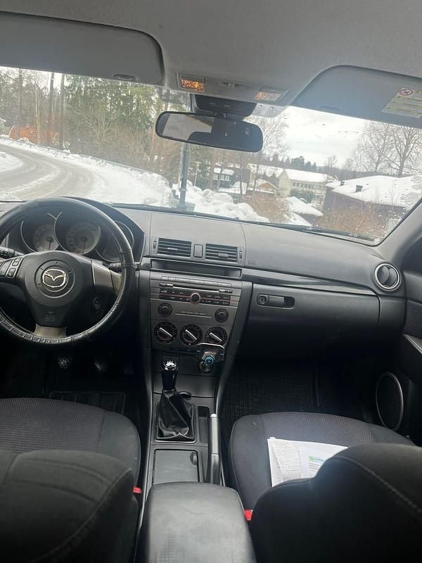 Begagnad Mazda 3 Inclusive 105 HK (77 kW) 2007