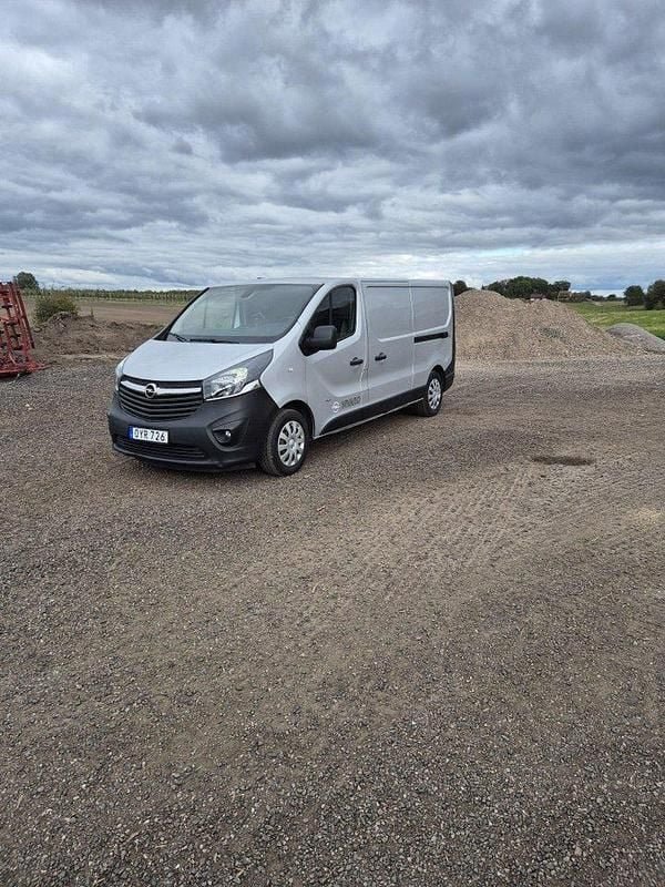 Grå Begagnad 2017 Opel Vivaro Van | 92 500 kr (Superpris) - Bild 1/4