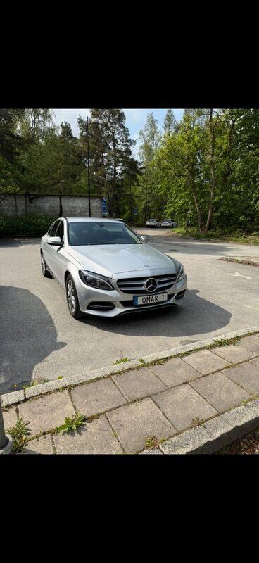 Silver Begagnad 2015 Mercedes C180 Avantgarde Sedan | 159 000 kr (Superpris) - Bild 1/4