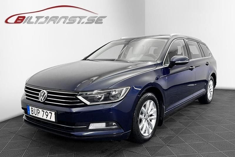 Blå Begagnad 2018 VW Passat Kombi | 164 900 kr (Bra pris) - Bild 1/4