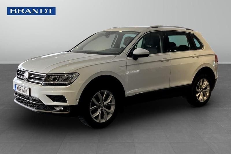 Vit Begagnad 2020 VW Tiguan SUV | 269 900 kr (Bra pris) - Bild 1/4