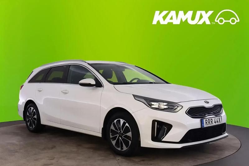 Begagnad Kia Ceed 141 HK (103 kW) 2021 Vit Halvkombi